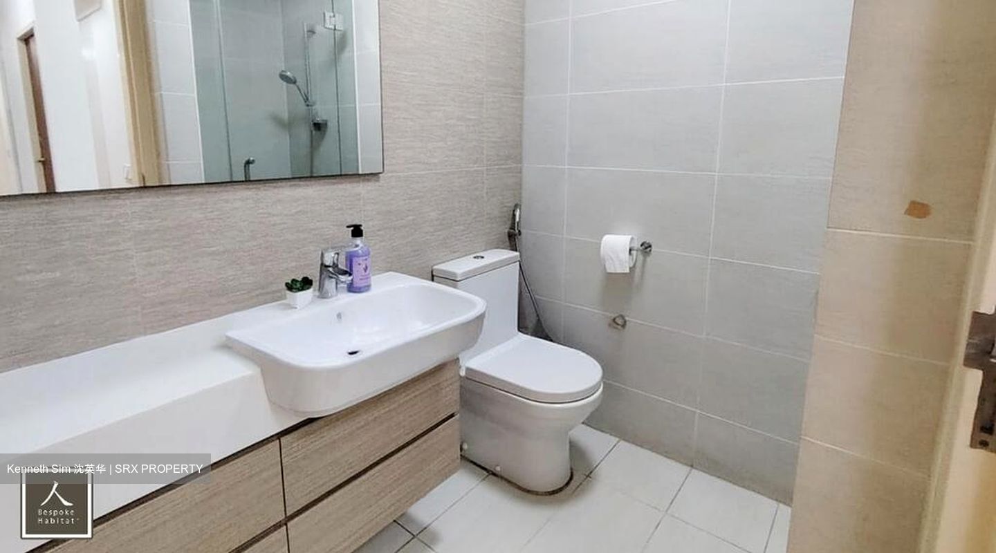 The Lakefront Residences (D22), Condominium #577205201